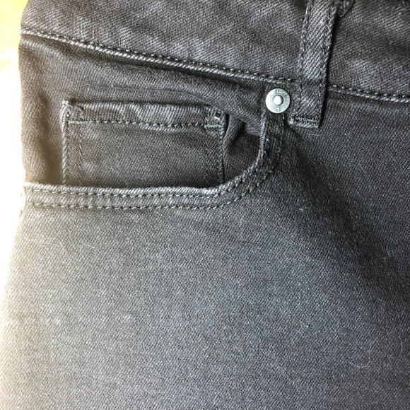 LOFT Outlet - High Rise Wide Leg Capri, Black - Picture 5 of 10